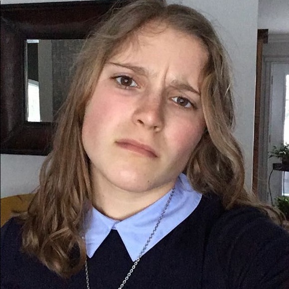 Meet your Posher, Léonie - Picture 1 of 1